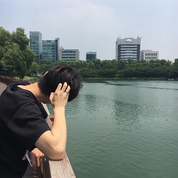 利瑾光钧