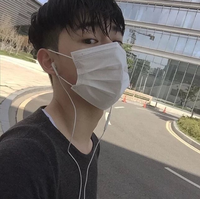 奚磊咏坚