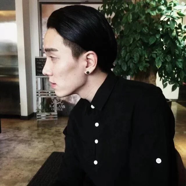 费强彩子