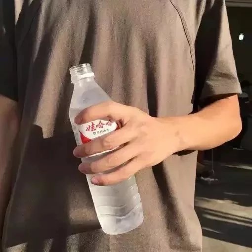 甄晴敬琬